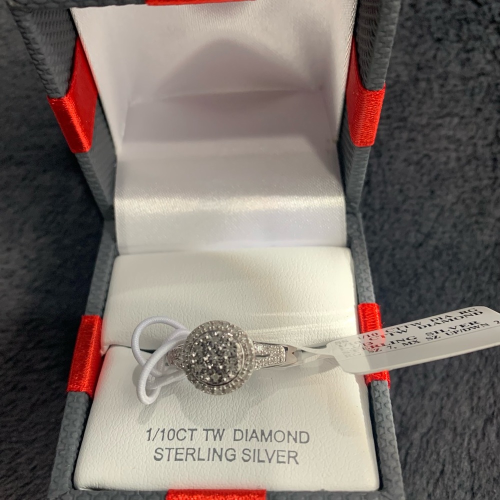 Sterling Silver Diamond ring 1/10 CT TW